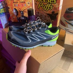 Salomon Sense Mantra 2